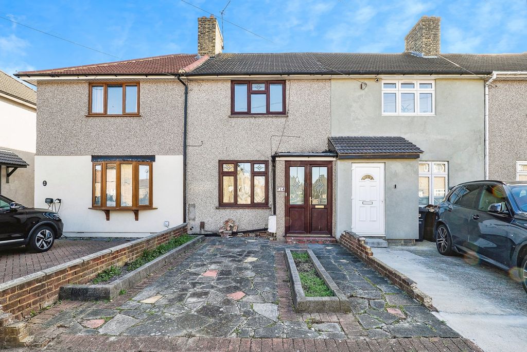 Property photo 1 of 17 Front