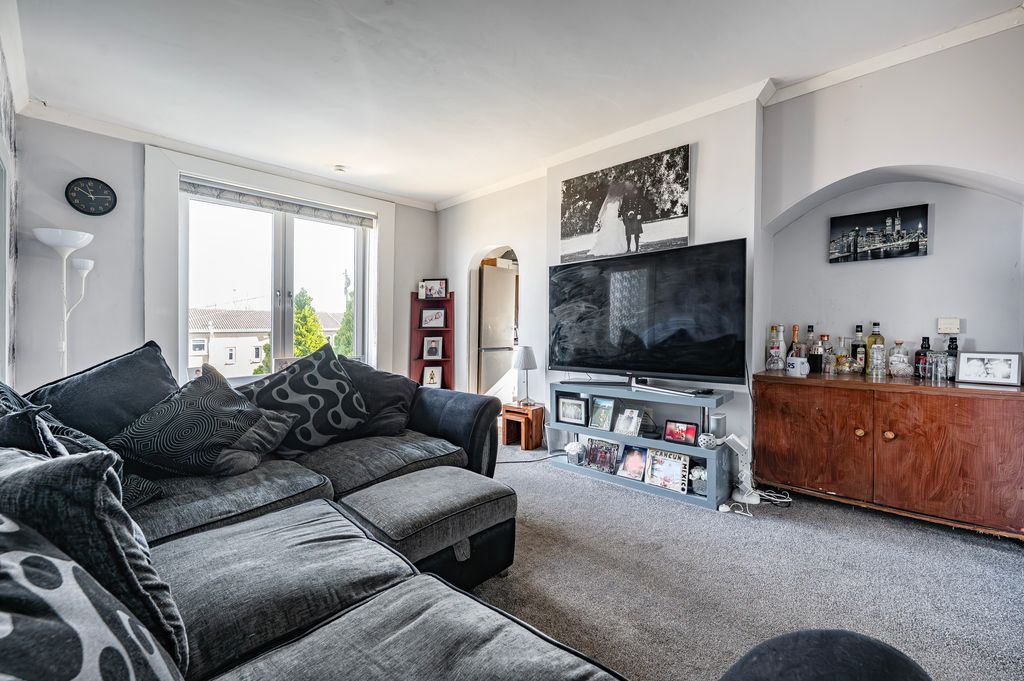 Property photo 3 of 26