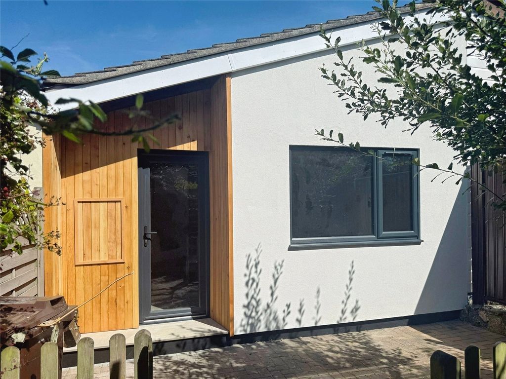Property photo 2 of 9 Picture No. 08