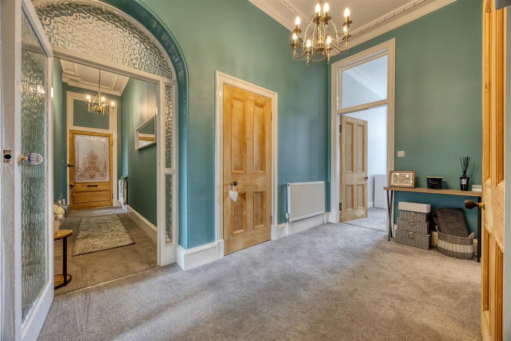 Property photo 2 of 26 106_Kirkintilloch_Road_Lenzie_007.Jpeg
