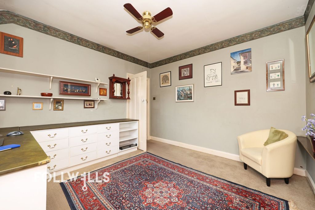 Property photo 3 of 25