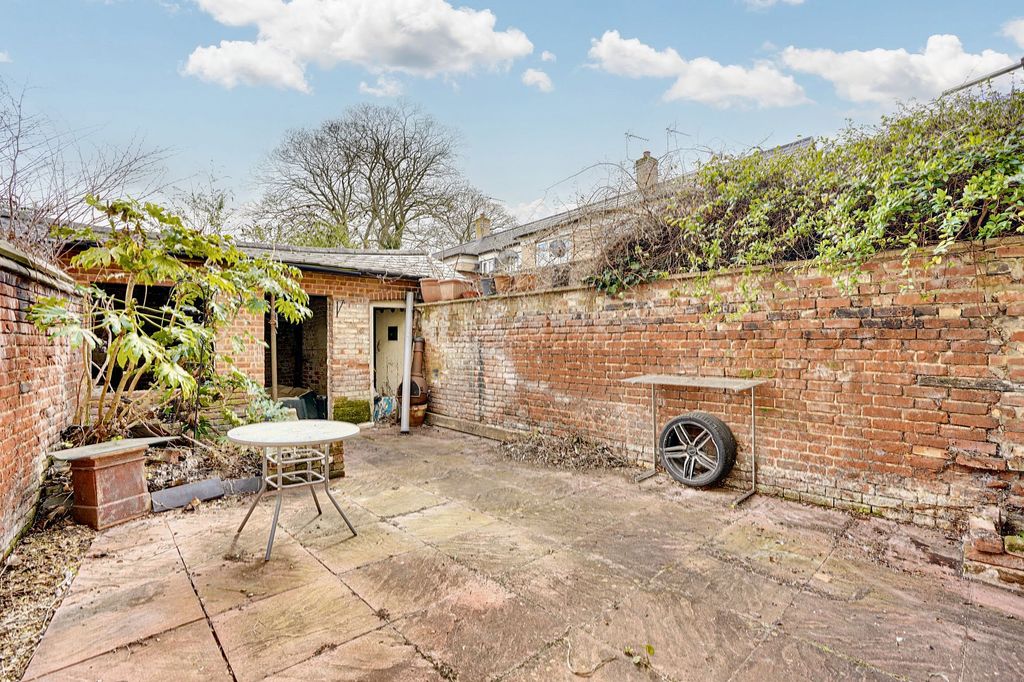 Property photo 3 of 14