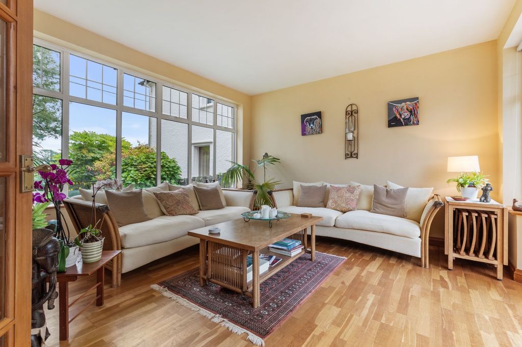 Property photo 3 of 46 P041523_03.Jpg