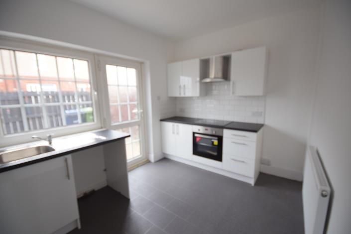 Property photo 3 of 9 29 The Drive Kitchen.Jpg
