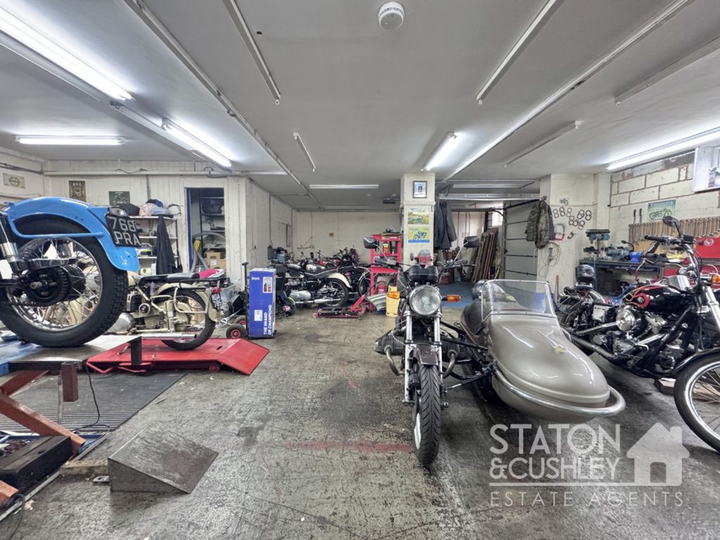 Property photo 3 of 28