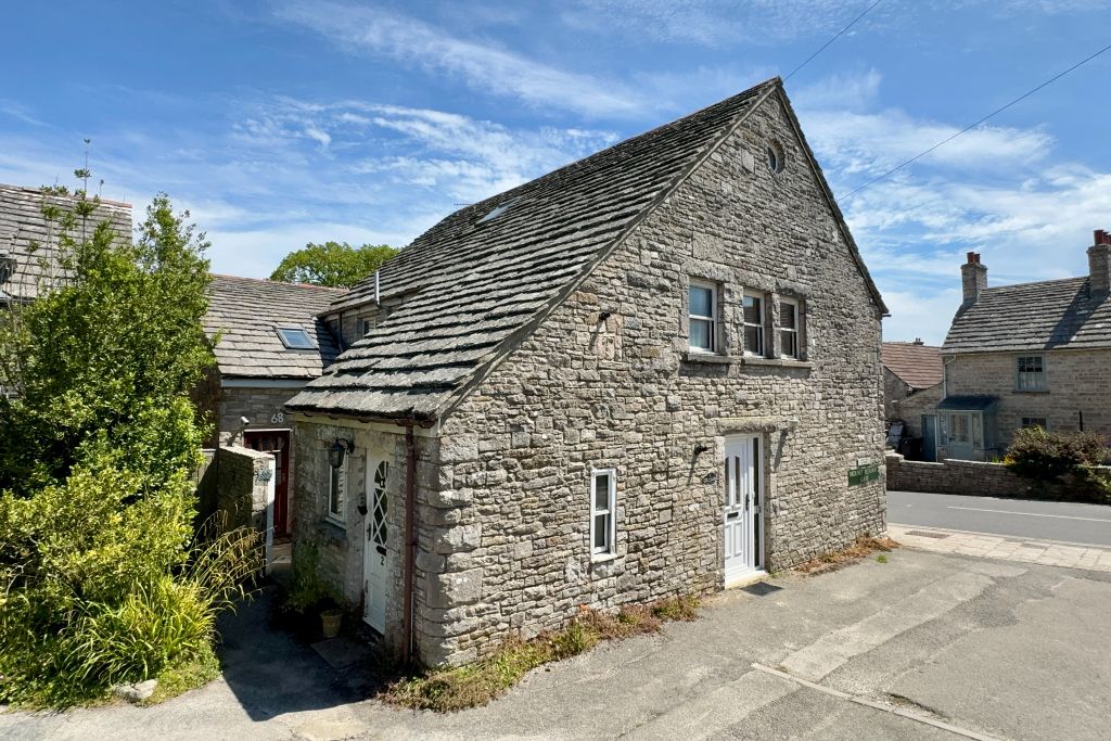 Property photo 2 of 13