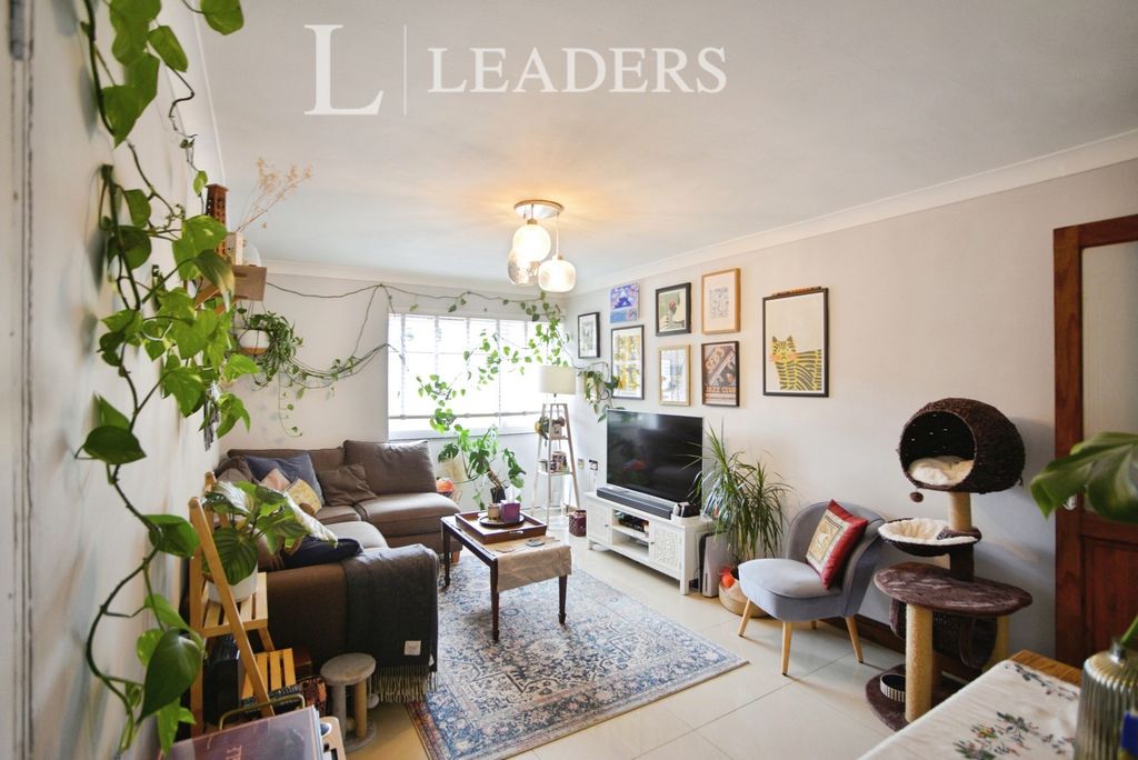 Property photo 2 of 14 Pbox-Img.Jpg