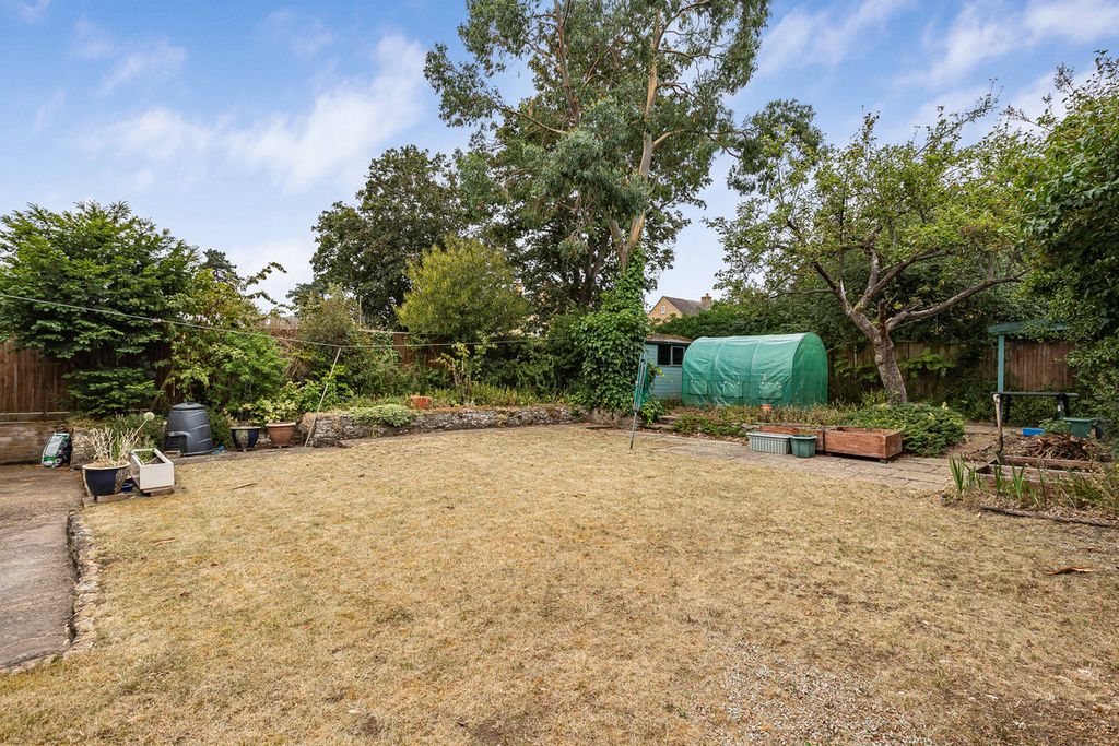 Property photo 2 of 25