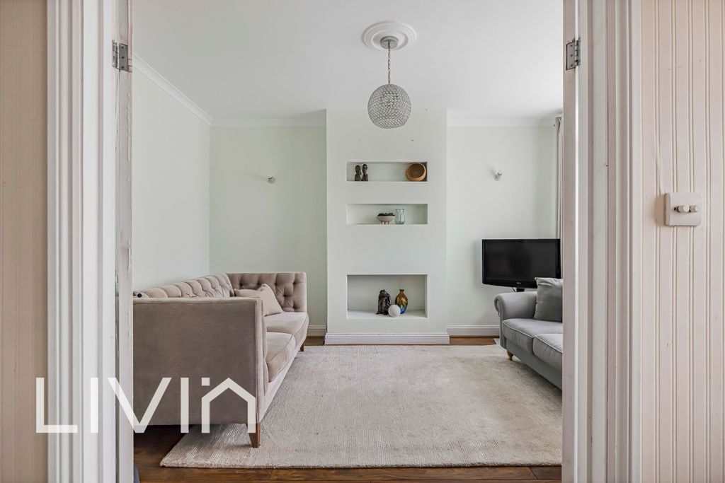 Property photo 3 of 18 120A8626