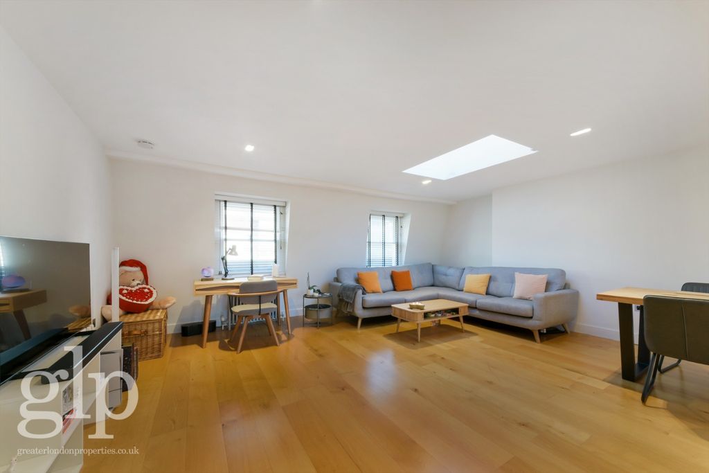 Property photo 1 of 18 1178790