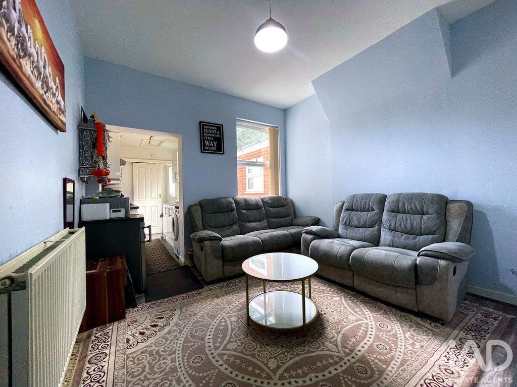Property photo 3 of 14