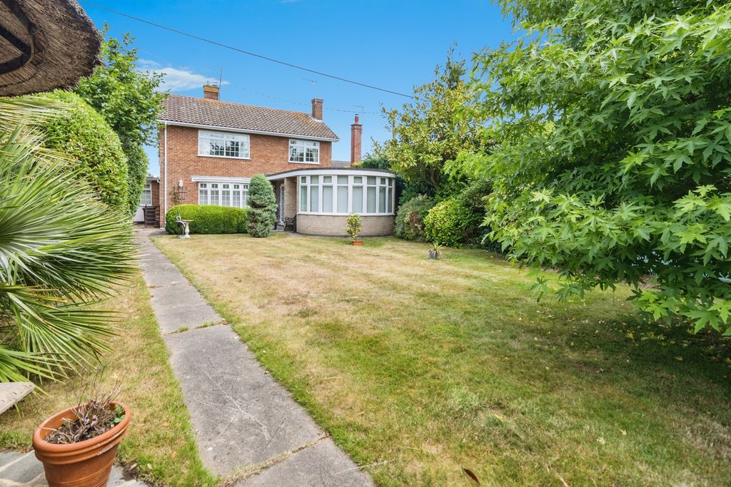Property photo 2 of 16