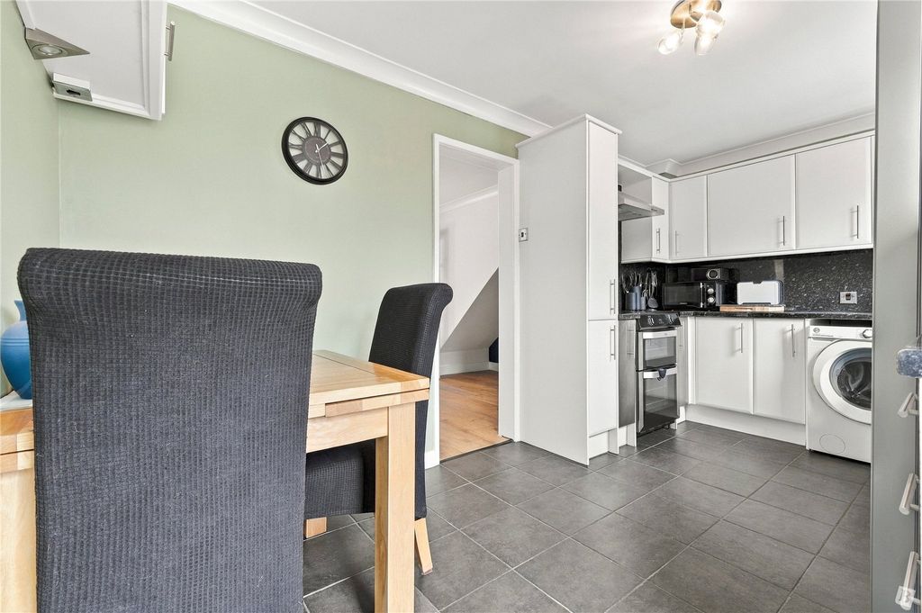 Property photo 3 of 16 Kitchen