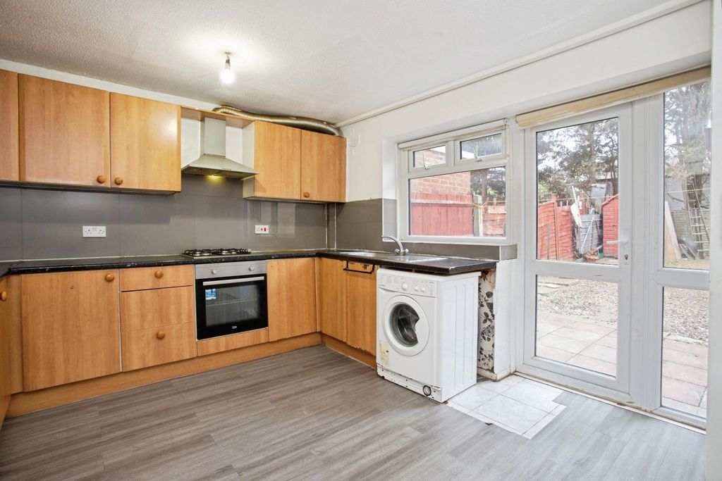 Property photo 2 of 10 Pbox-Img.Jpg