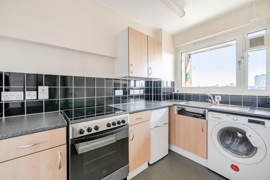 Property photo 3 of 17 1479135-7-6A4783A...