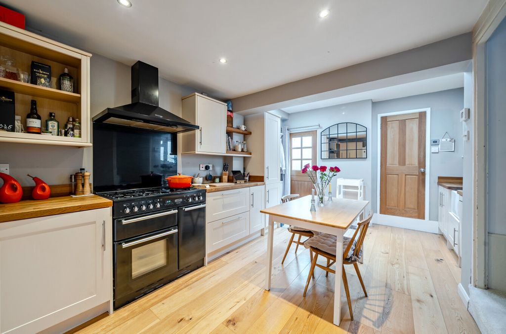Property photo 3 of 10 1471377-10-6A2c23...