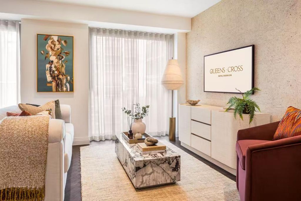 Property photo 2 of 22