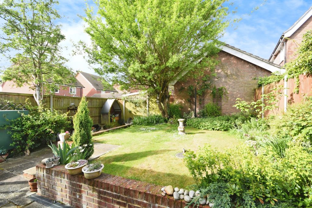 Property photo 2 of 20