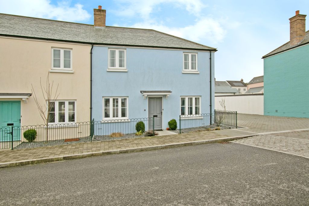 Property photo 1 of 17 Photography