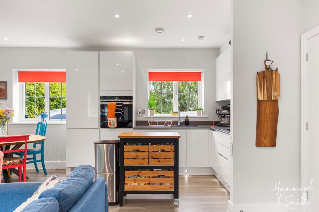 Property photo 3 of 20