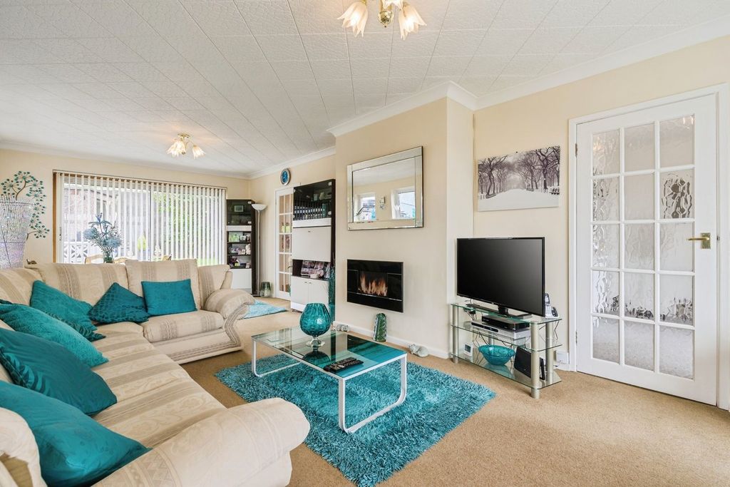 Property photo 2 of 22