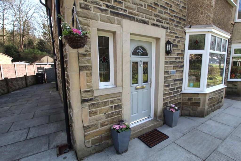 Property photo 2 of 29