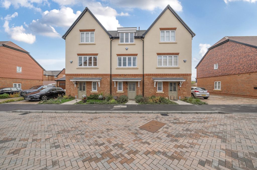 Property photo 1 of 18 1371935-2-68F7720...