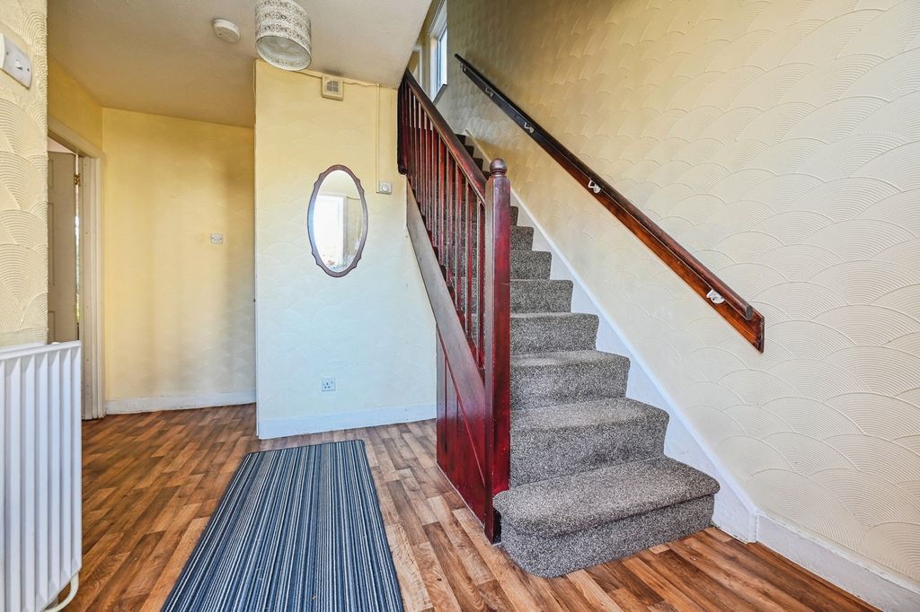 Property photo 3 of 18 Pbox-Img.Jpg