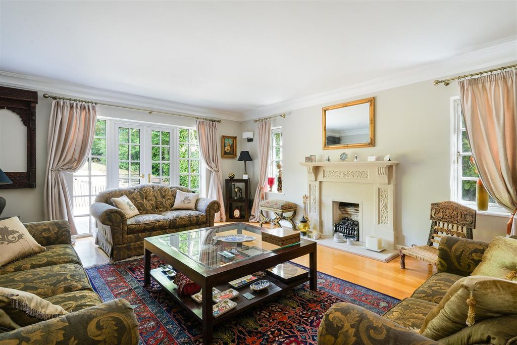 Property photo 3 of 26 Hylands- (18).Jpg