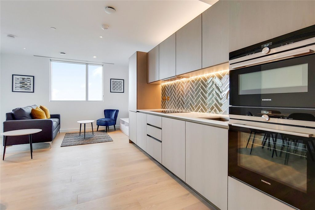 Property photo 2 of 14 Picture No. 15