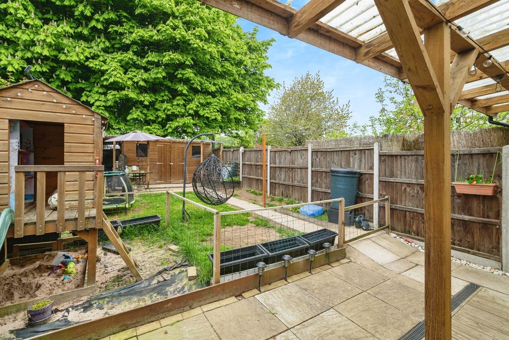 Property photo 2 of 18