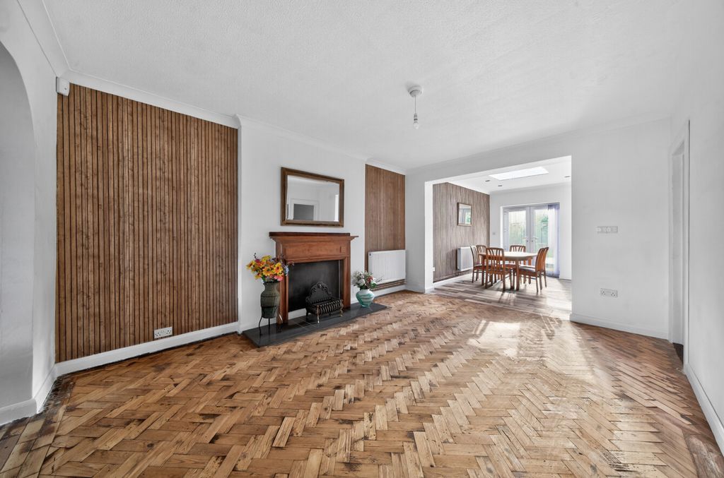 Property photo 2 of 24 1435856-16-69c563...