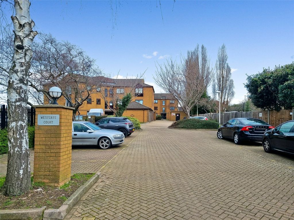 Property photo 1 of 19 Picture No. 24