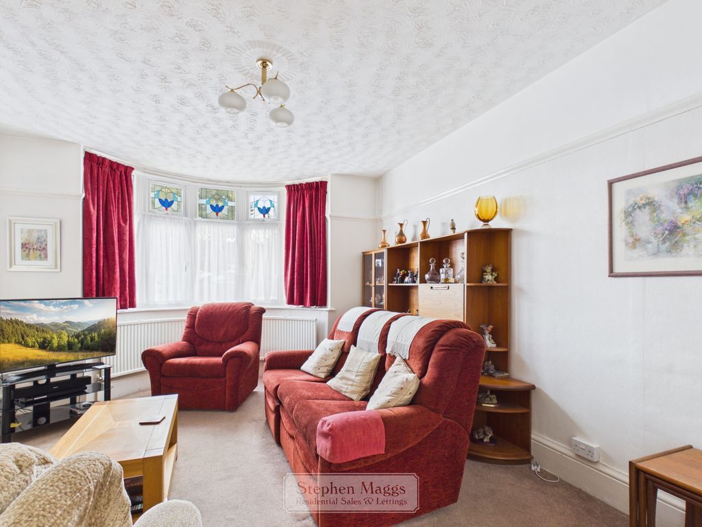 Property photo 3 of 17 Photo 12