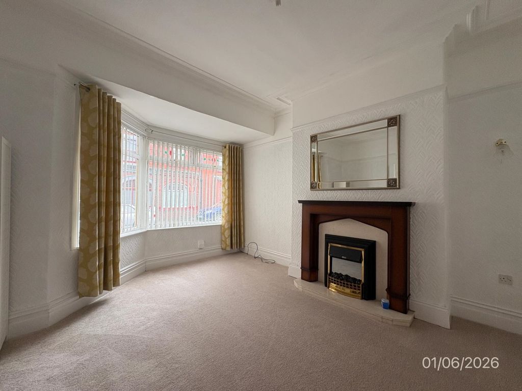 Property photo 3 of 8 13 Carlisle Street 01.06 (4)