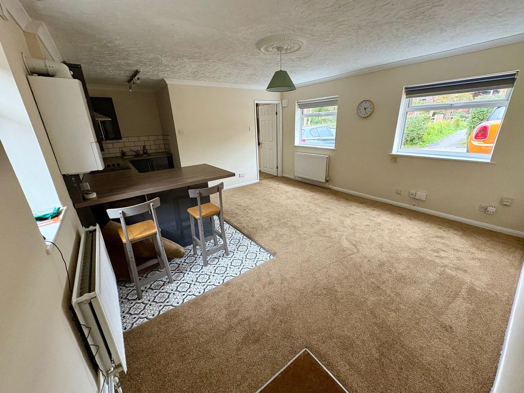 Property photo 2 of 5