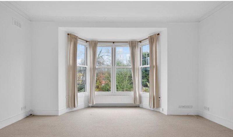 Property photo 3 of 10 Photo 3