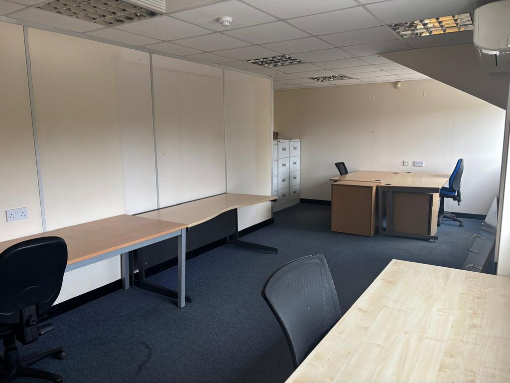 Property photo 2 of 8