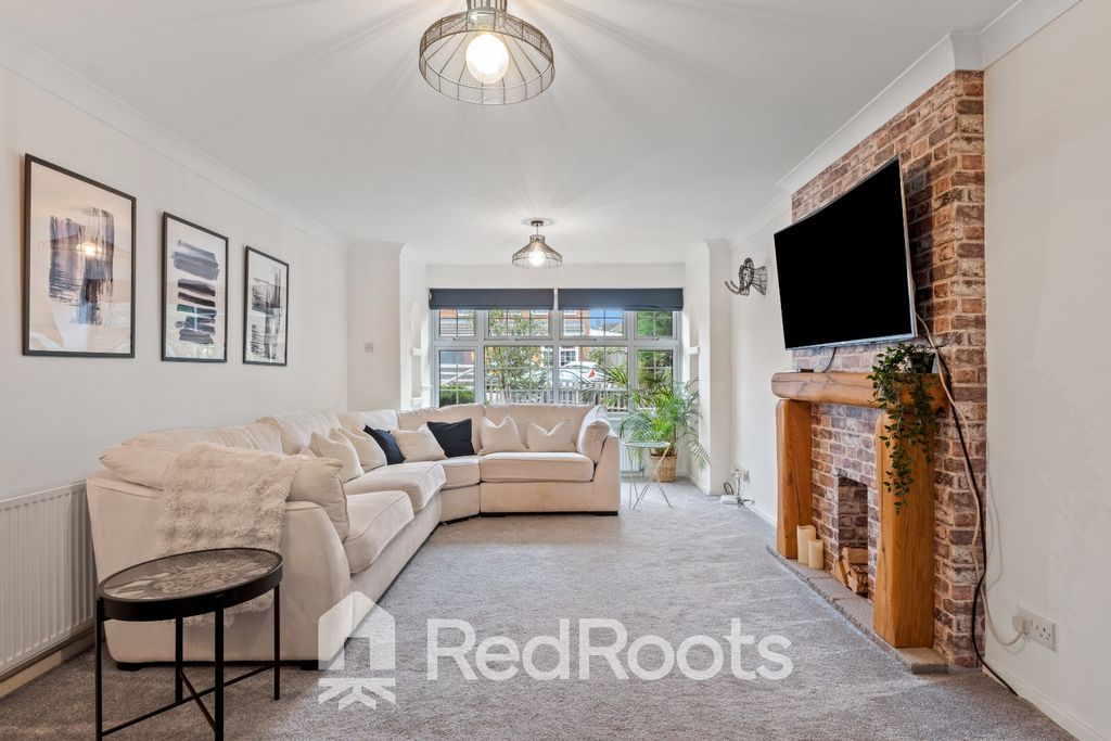 Property photo 2 of 18 4425003