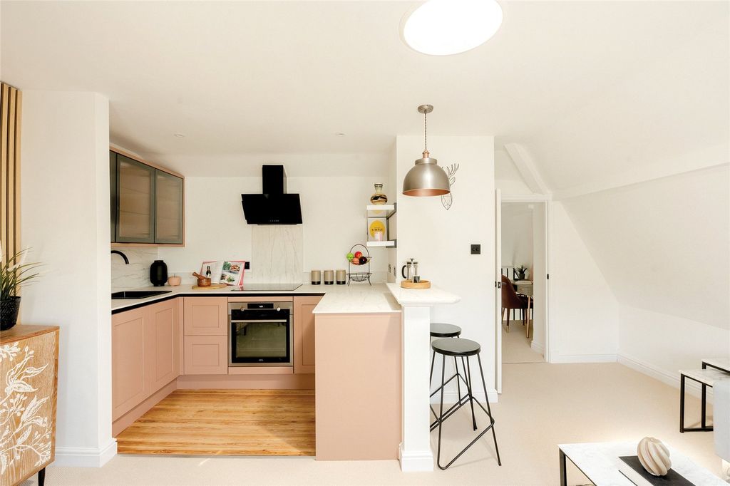 Property photo 1 of 9 Kitchen/Living Room