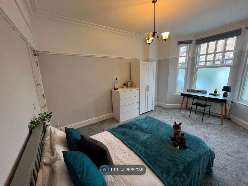 Property photo 2 of 13