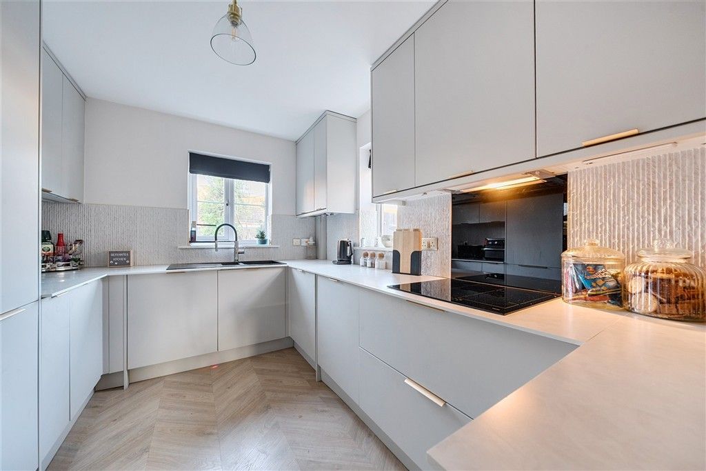 Property photo 2 of 14 Kitchen Area