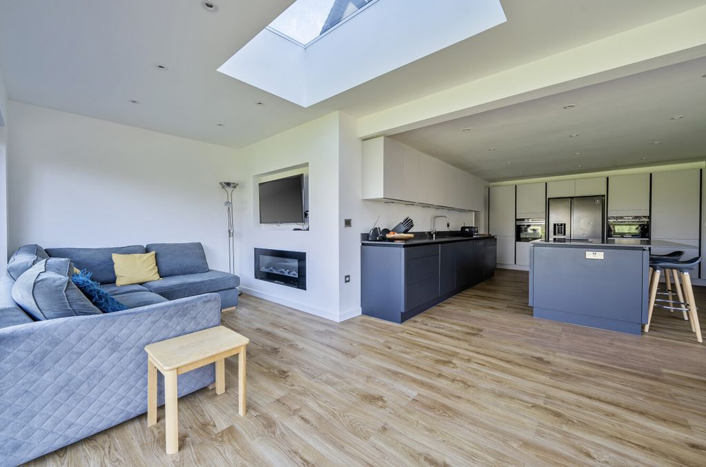 Additional image 8 of 5 bed detached house for saleMerrow, Guildford, Surrey GU1