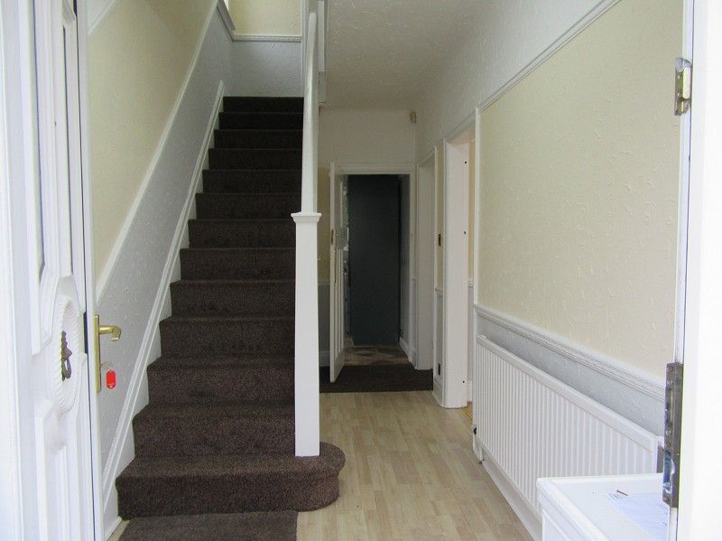 Property photo 2 of 12 Entrance Hall