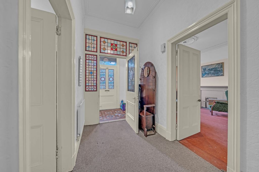 Property photo 3 of 23