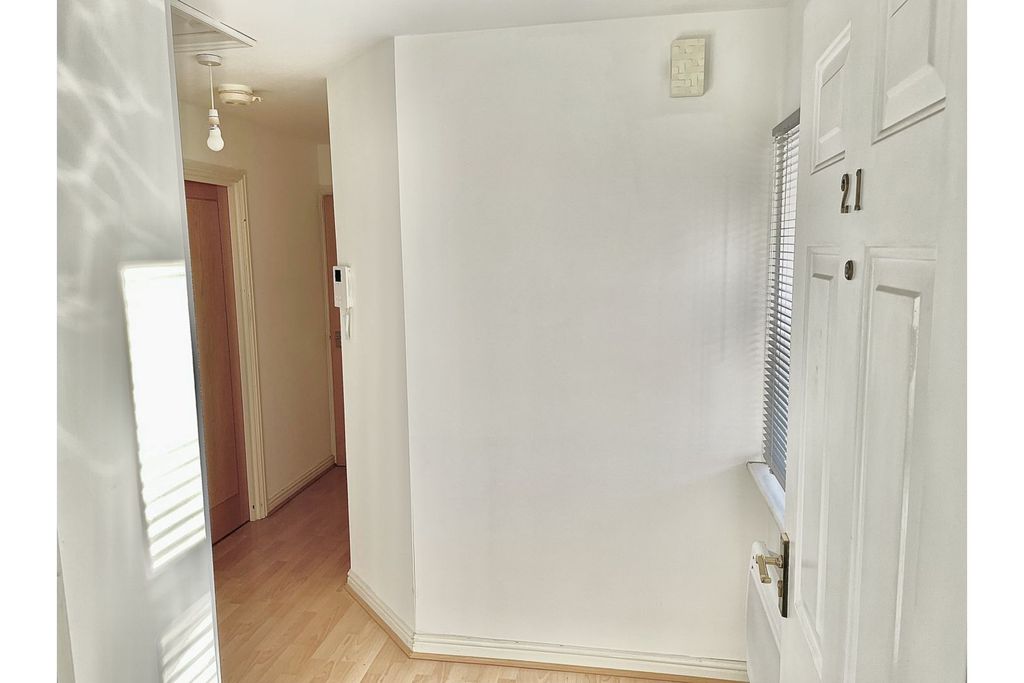 Property photo 3 of 7