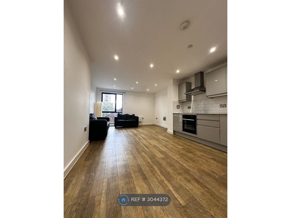Property photo 3 of 17 Living