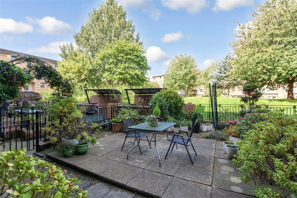 Property photo 3 of 21 Picture No. 22