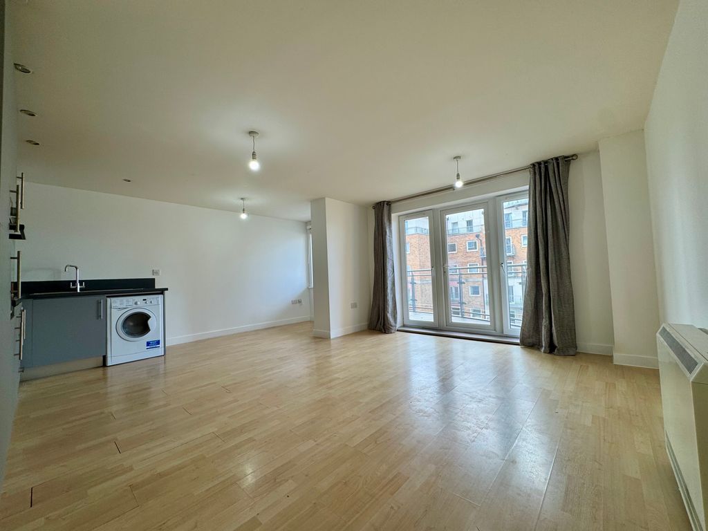 Property photo 3 of 10 3