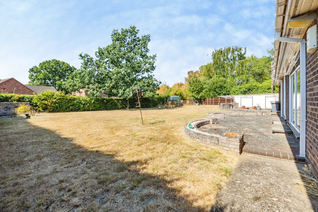 Property photo 3 of 19 2026-08-03-28Lincolnroad028